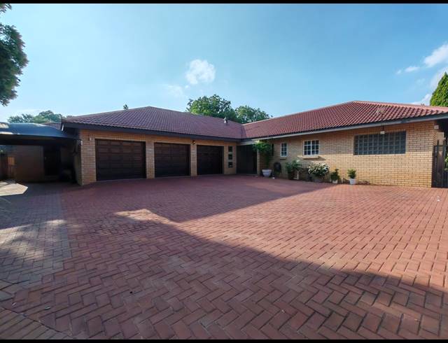 3 BEDROOM HOUSE FOR SALE IN THREE RIVERS PROPER